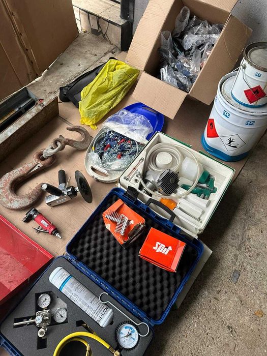 Filiera pompa hidraulica cuie  vopsea labe scafandru ochelari kit AC