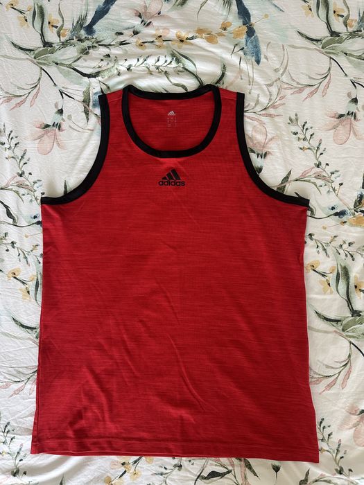 Мъжки тениски и потници