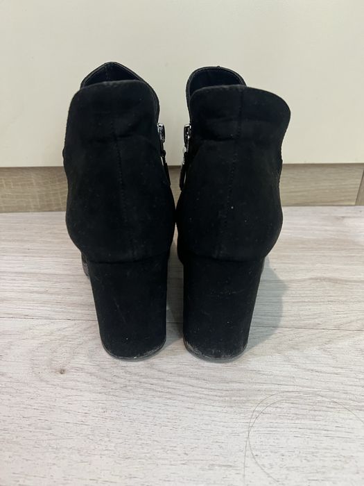Боти Bershka - 37 номер