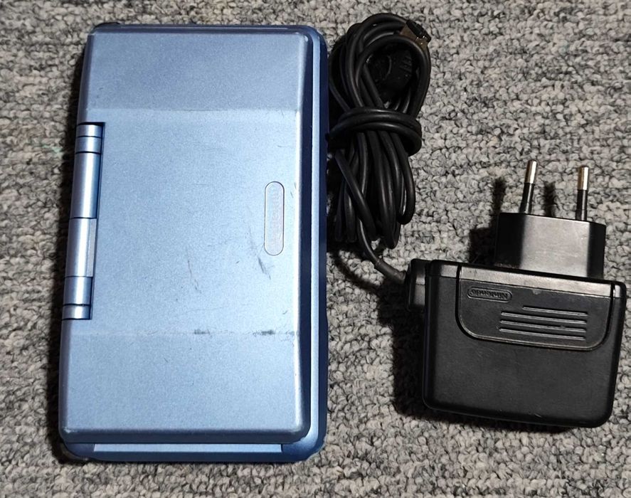 Nintendo DS + încărcător original