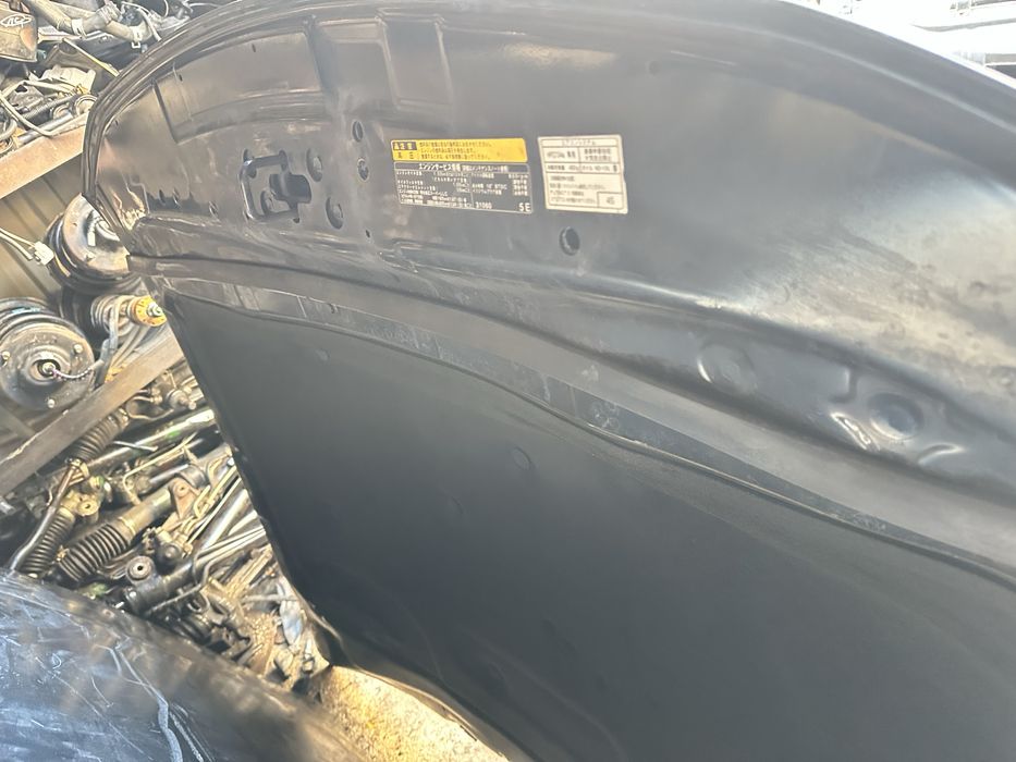 Капот на Lexus GS300 190