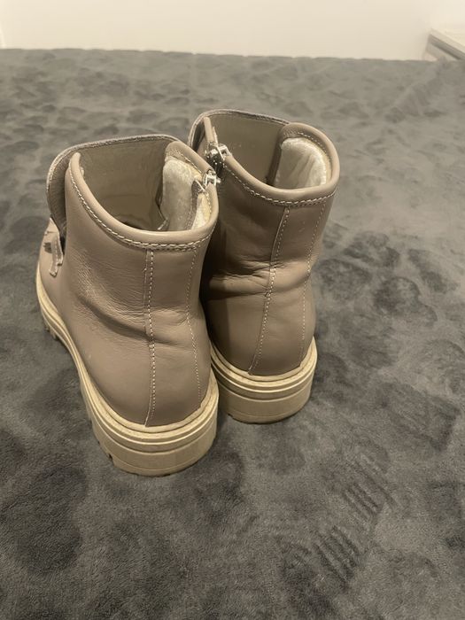 Ghete din piele naturala