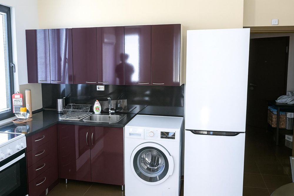 Дава се под наем Двустаен апартамент в Пловдив, Младежки Хълм - 50 кв.м за 500 € - Снимка #1