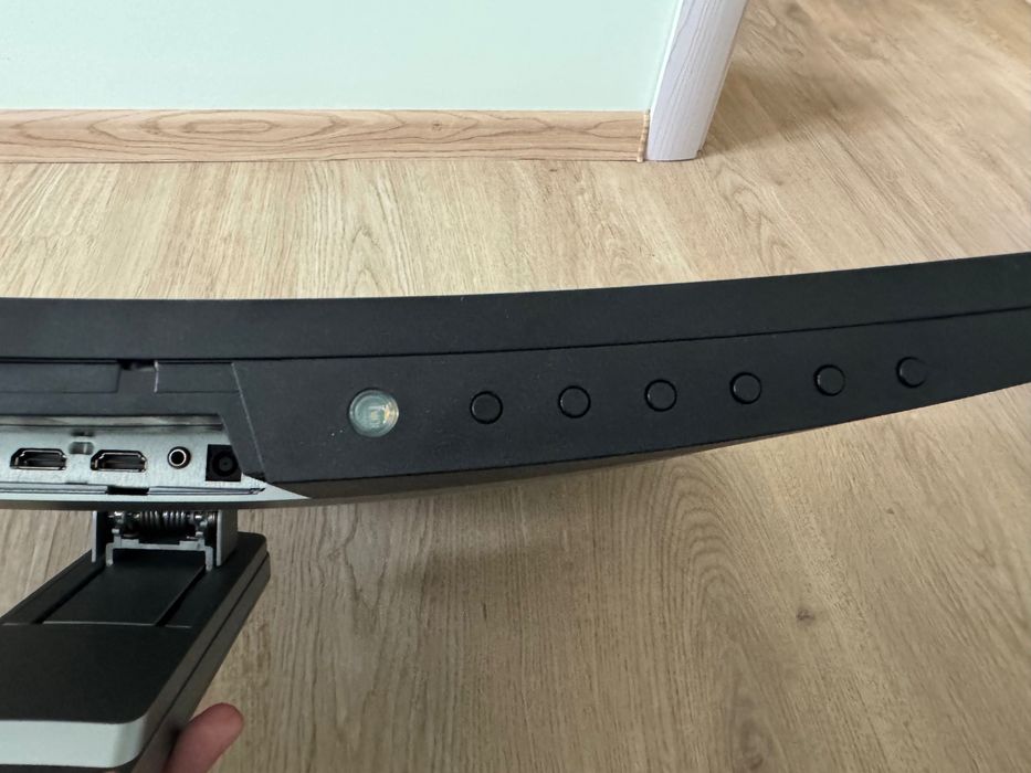 Извит Монитор BENQ EX3203R, 32”, 144hz