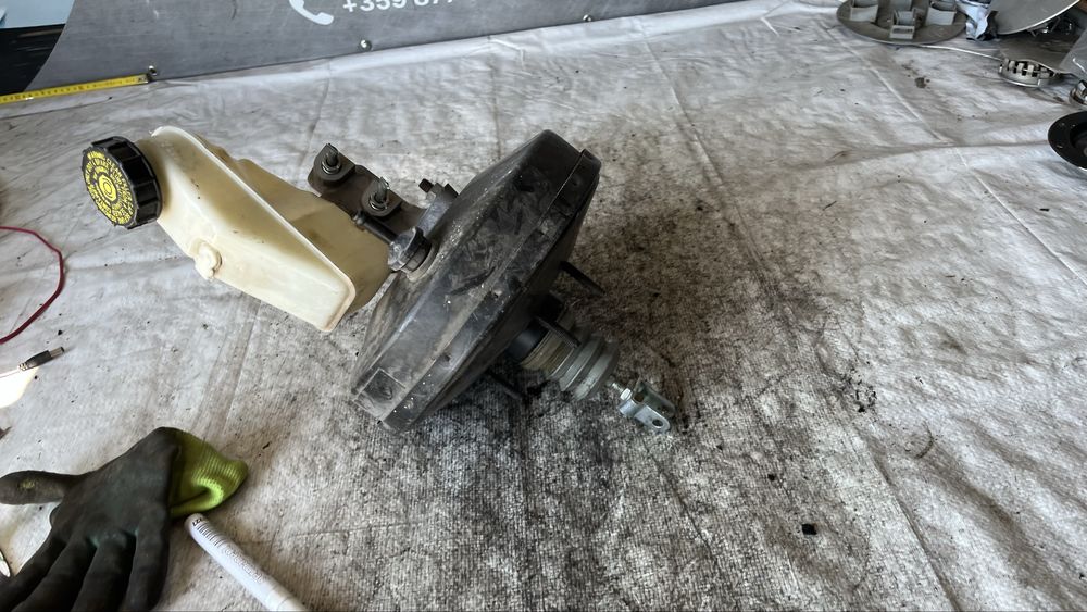 Toyota Yaris серво