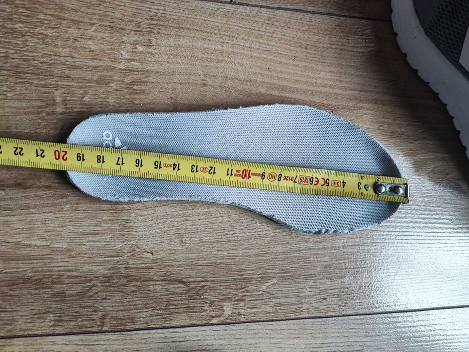 Adidas маратонки 31