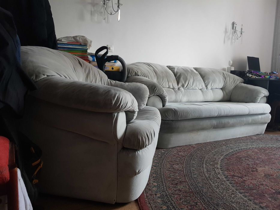 два кресла и диван