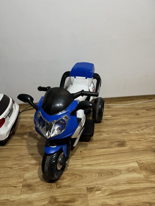 De vanzare motocicleta si masinuta electrica