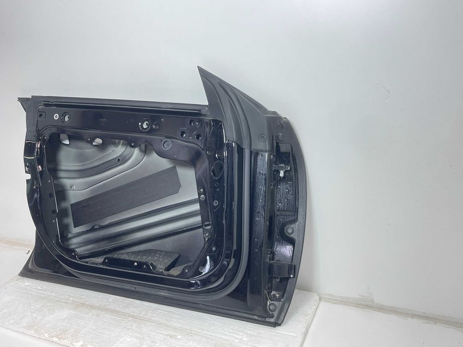 Предна лява врата за MERCEDES CLS C257 - A2577203301