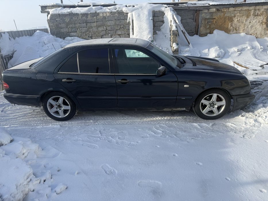 Продам мерседес 210