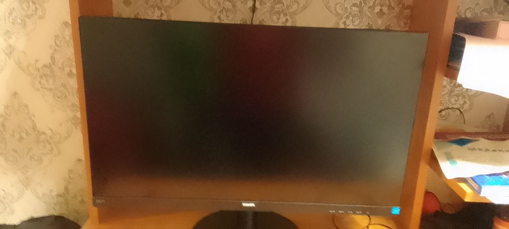 Продам монито philips и колонки microlab