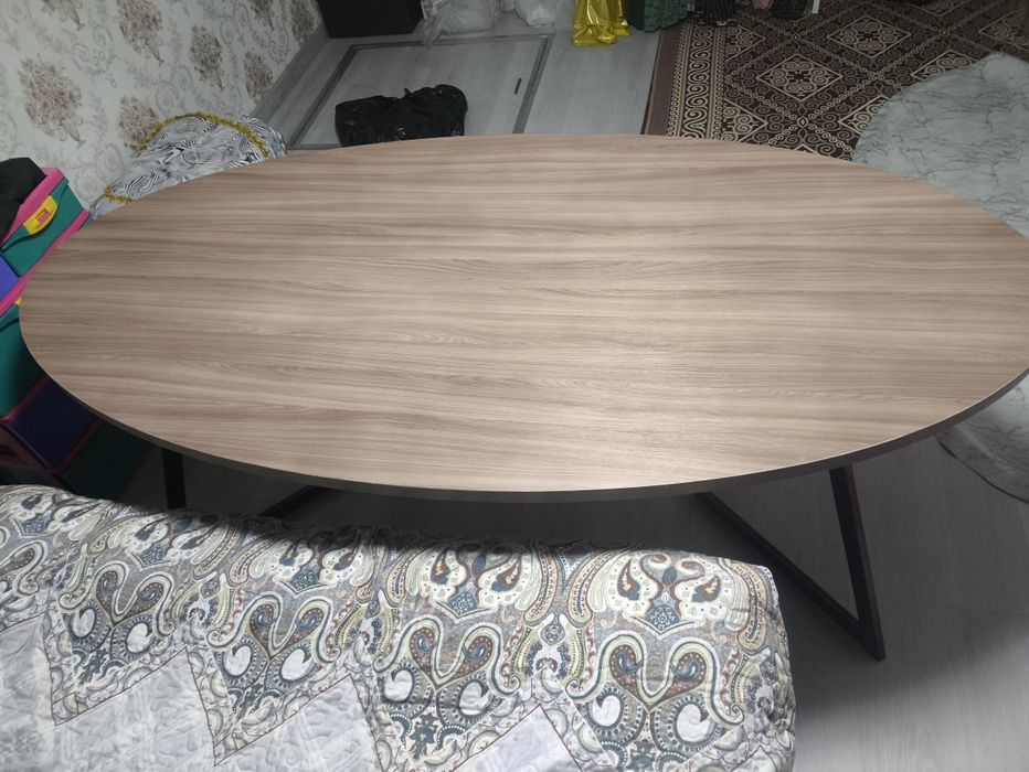 Стол для кухни и зала