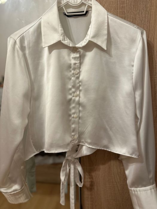 Бяла риза Zara с ефектен гръб