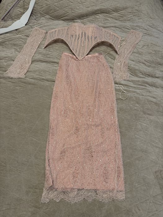 Corset, maneci si fusta datela pietricele