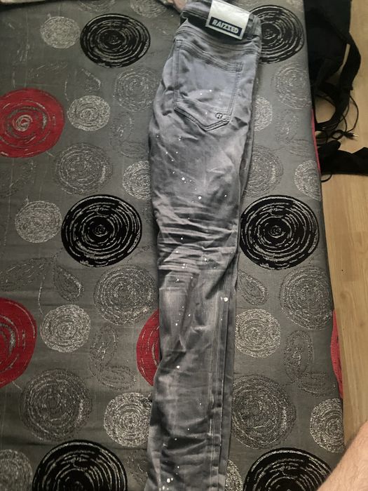 Vand blugi RAISZID si curea cu diamante albastra