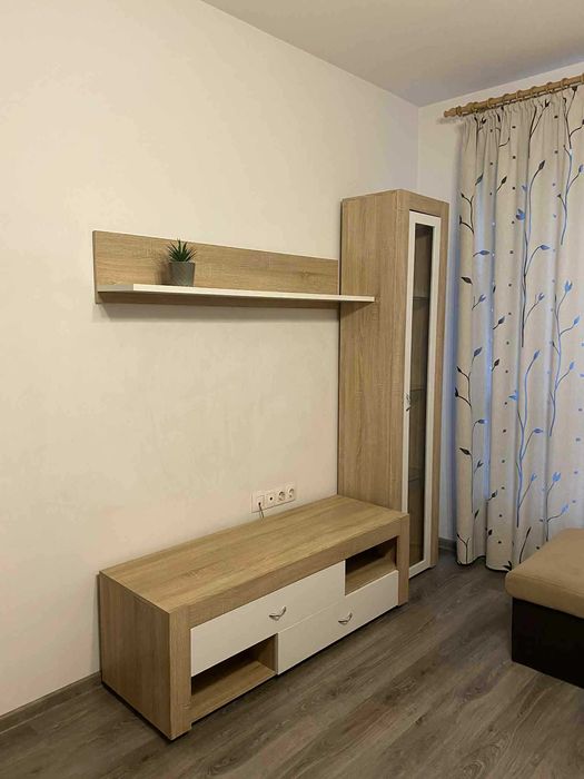 Дава се под наем Двустаен апартамент в Пловдив, Тракия - 70 кв.м за 433.5 € - Снимка #2