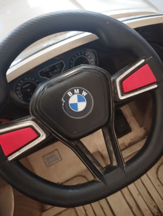 Детская машина на пульте