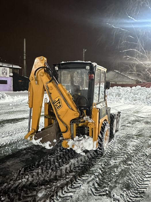 Inchiriez utilaje buldoexcavator miniexcavator