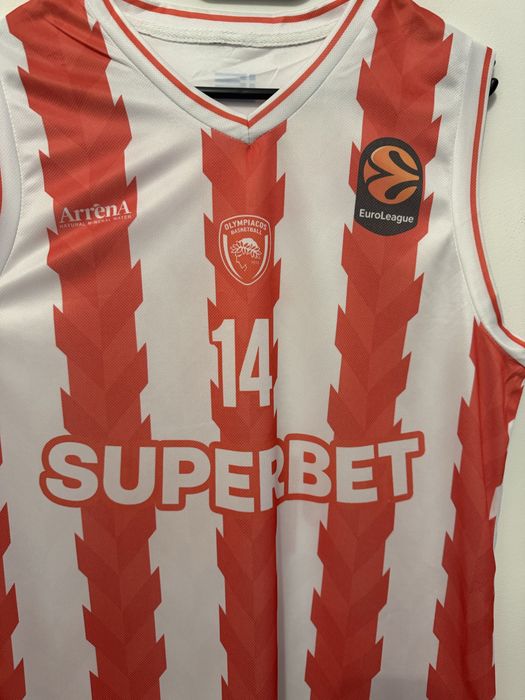 Olympiacos Vezenkov Euroleague basketball