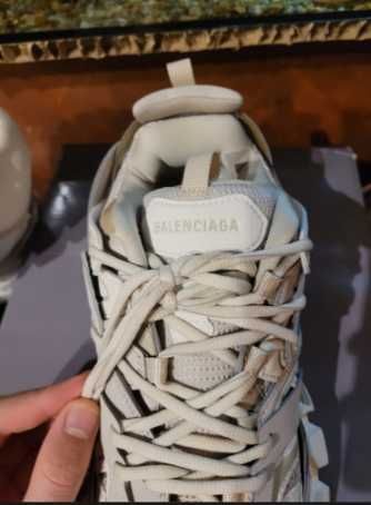 Balenciaga track
