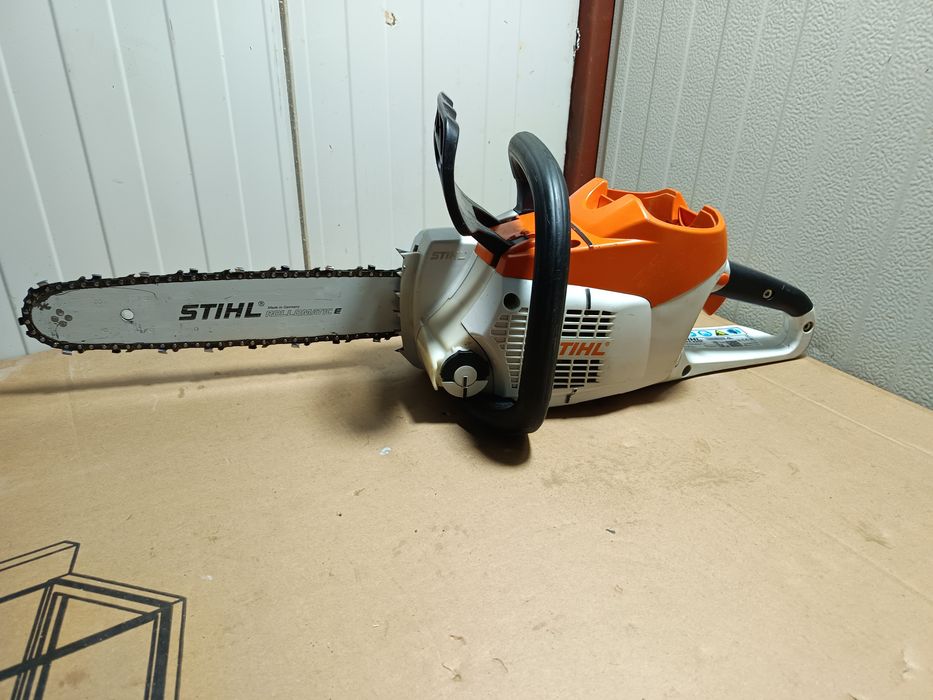 Sthil MSA 220 C motofierastrau cu acumulator drujba de tăiat lemn