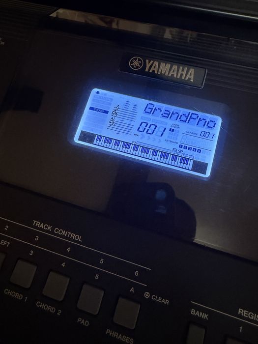 Orga Yamaha PSR E463