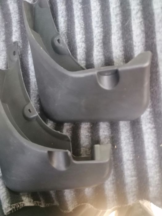 Брызговики на авто