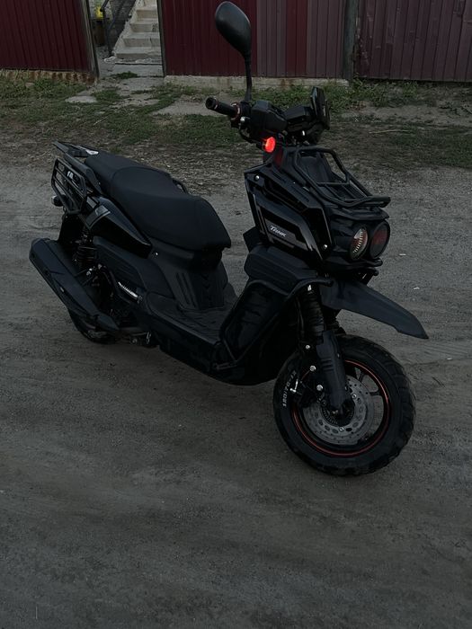 Продам мопед танк 150 кубов
