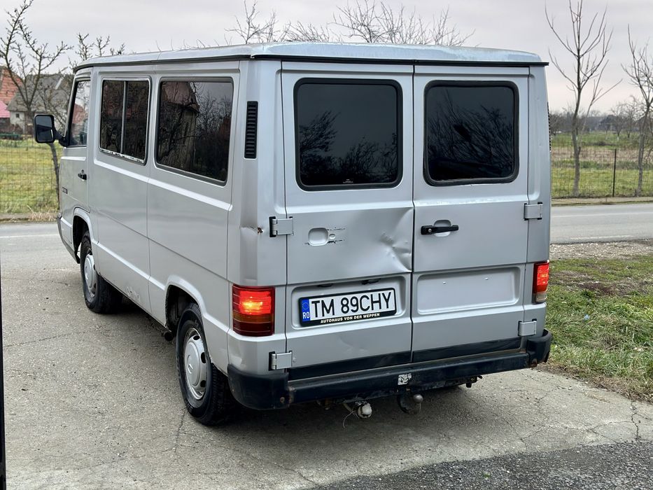 Mercedes 100 Mb, 2.4 diesel, 75 Cp, an 1994, 8+1 locuri