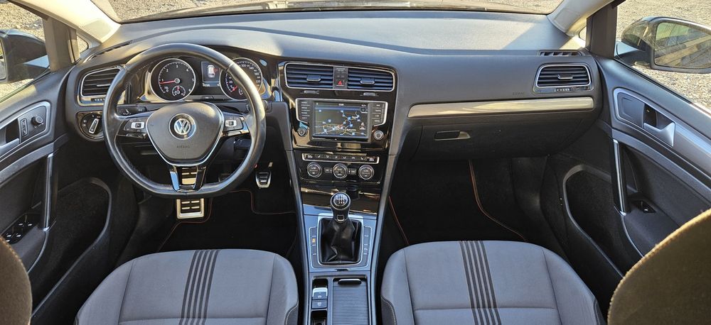 VW-GOLF 2016г. 2.0 TDI 150кс R-LINE.