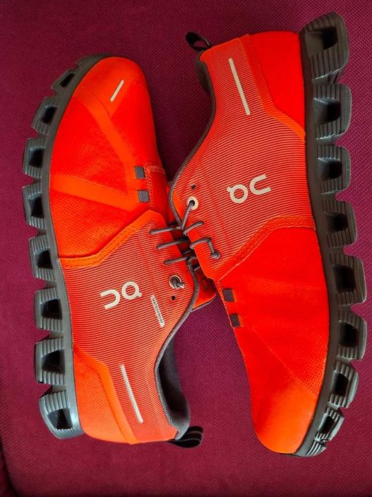 Adidasi On running Cloud 5 Waterproof Flame eclipse, marimea 43