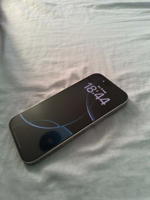 Vând iPhone 16 pro