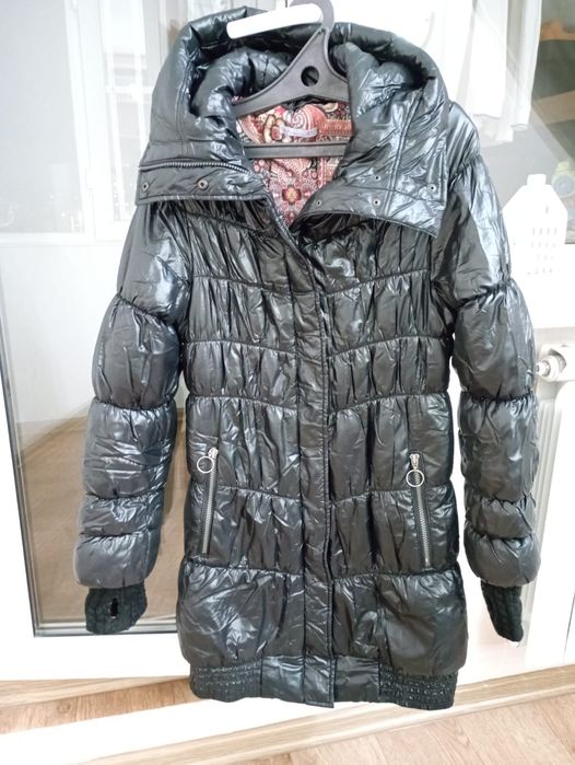 Зимняя слингокуртка 10000тг.