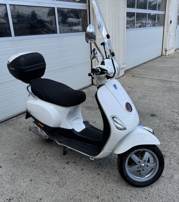 Vespa scuter 2T  2011