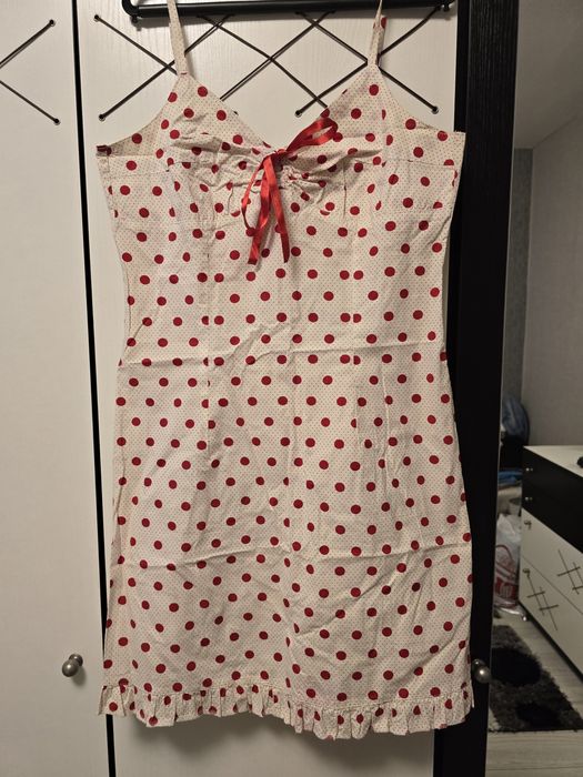 Дамски рокли и спортни сетове