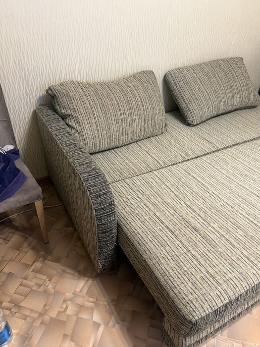 Продам диван с креслом б/у