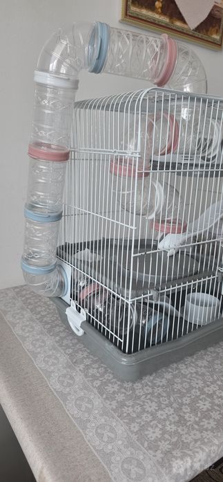 Продам клетку для хомяков.