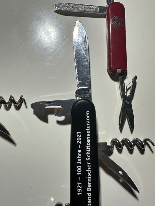 4 buc. Victorinox si Wenger