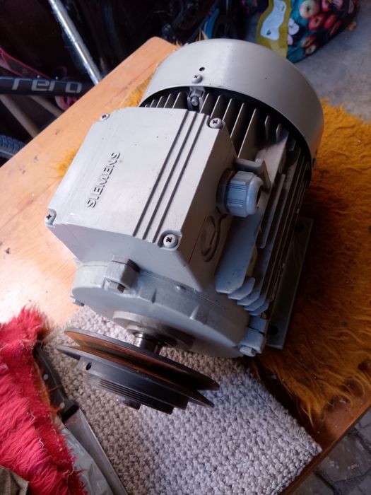 Трифазен електромотор Siemens