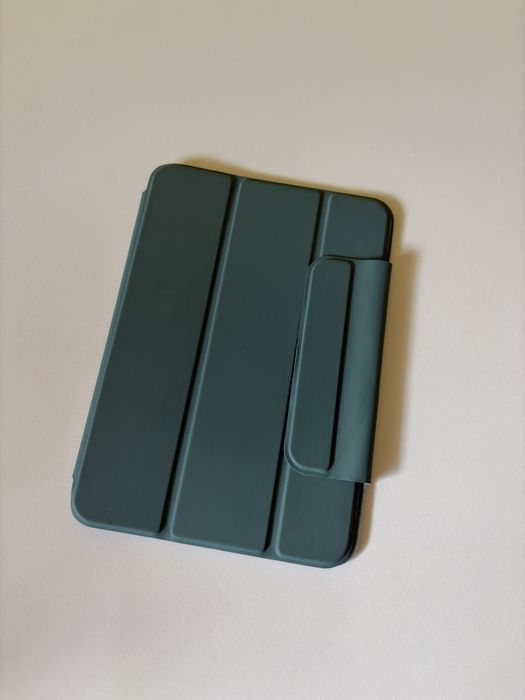 Husă Leranto iPad Mini 6 / 7 – stare foarte bună