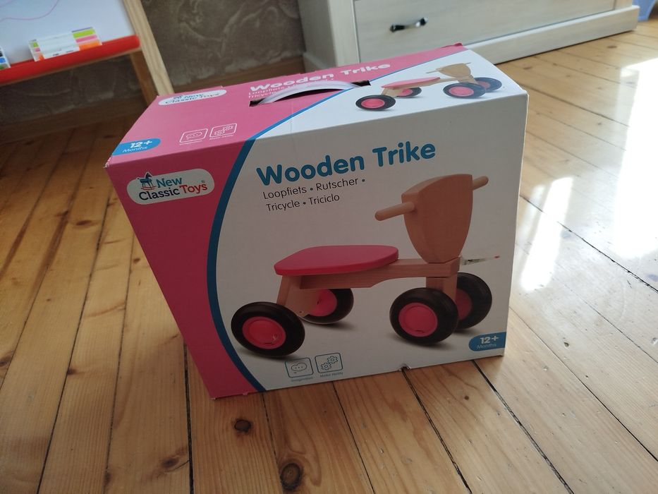 Детско дървено колело за бутане в розово, New classic toys.