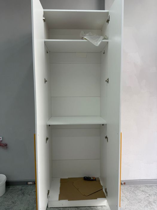 Продам шкаф белый