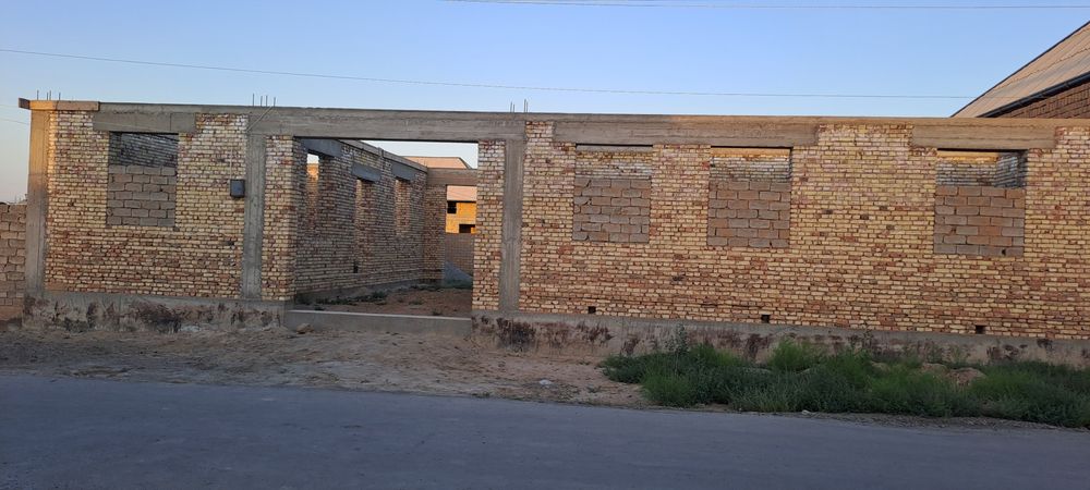 qurilishi tugallanmagan Xovli sotiladi qavali maxallasi erielni orqasi