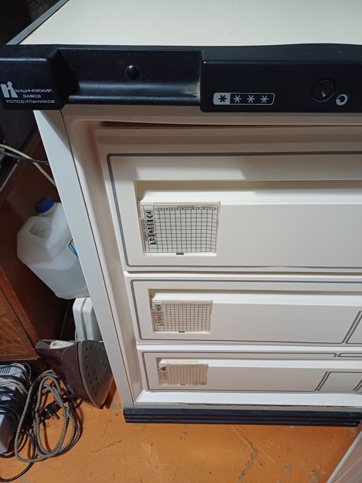 Продам морозильную камеру