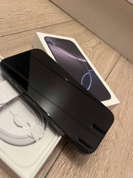 НОВ! iPhone 16 pro , черен 128 GB