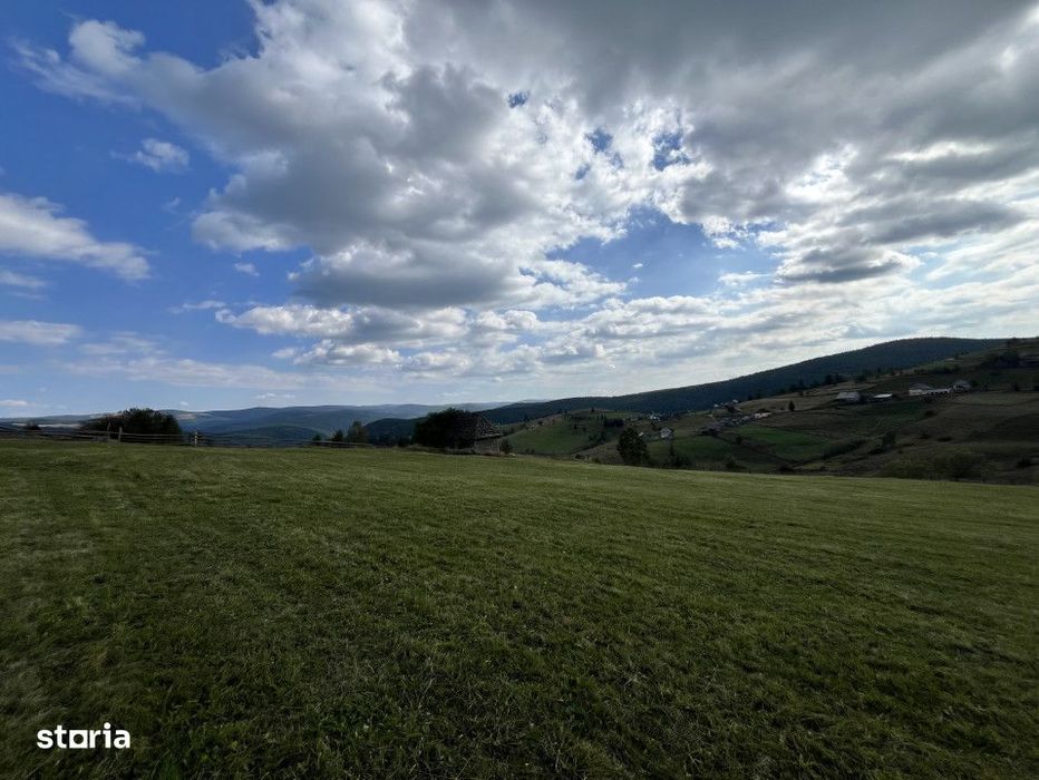 Teren pretabil Parc Panouri Fotovoltaice / Cabana | Orientare SUDICĂ