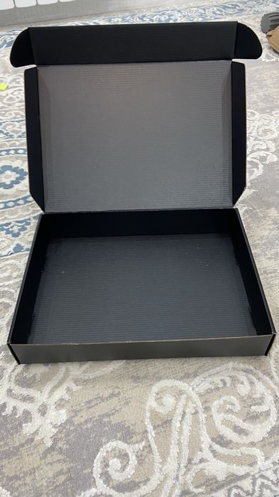 Каробка картонный подарочный