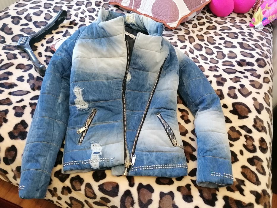 Geaca groasă de blug, Mexton