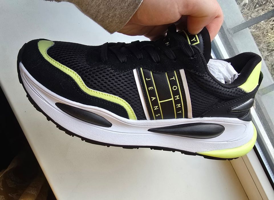 Продам Tommy hilfiger. Мужские кроссовки,ботинки, сапоги.