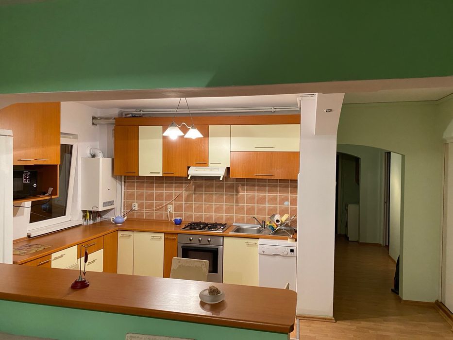 Proprietar | Ap. 4 camere, Decomandat, 2 Băi | Bd. Mihai Viteazu